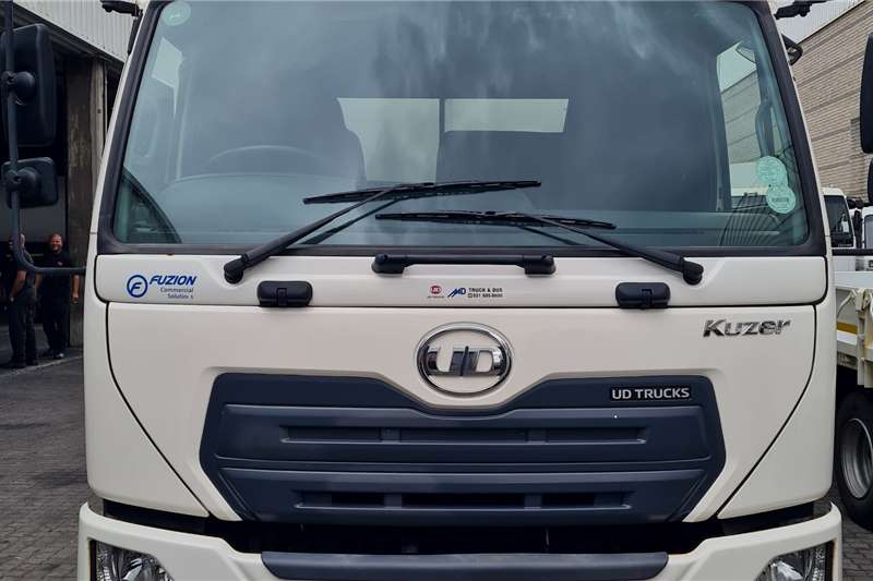 UD 2019 UD Kuzer Van Body & Tail Lift Box trucks