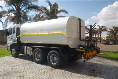 UD UD Quonn GW26 410 18000L Water bowser trucks