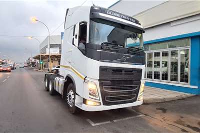 2018 Volvo  3x 440 Globetrotter 6x4 truck tractor